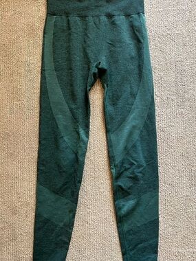 PINK (Victorias Secret) Seamless Green Leggings